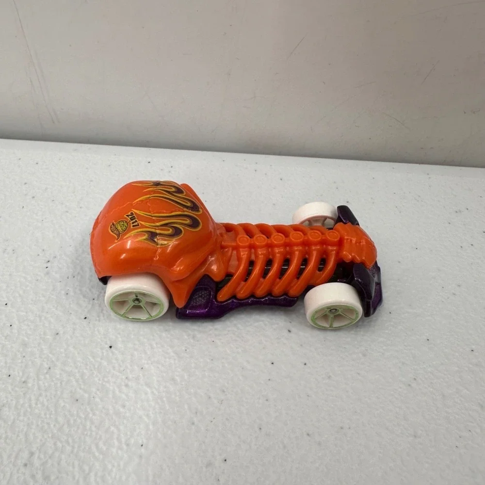 Hot Wheels 2014-2015 Collectible Die-Cast Toy Cars Set Of 4 Submarine‎ Joker Car